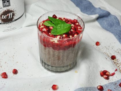 Teff-raspberry pudding